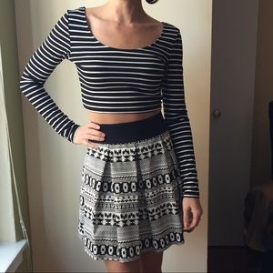 3/$10 Cute striped long sleeve crop top Size S